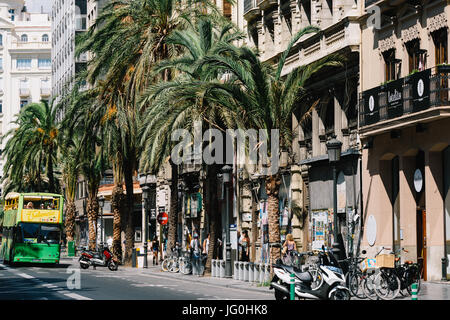 Valence, Espagne - août 06, 2016 : la vie quotidienne en centre-ville animé de la ville de Valencia en Espagne. Banque D'Images