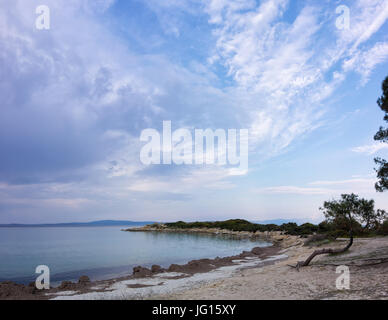 De beaux paysages de la mer à Vourvourou, Chalkidiki, Grèce Banque D'Images