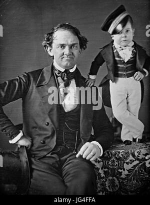 P.T. BARNUM (1810-1891) American showman avec le Général Tom Pouce environ 1850 Banque D'Images