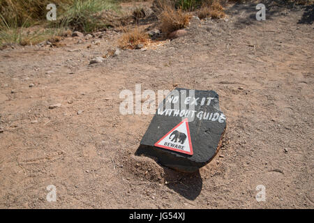 'Attention aux éléphants" signe, Namibie Banque D'Images