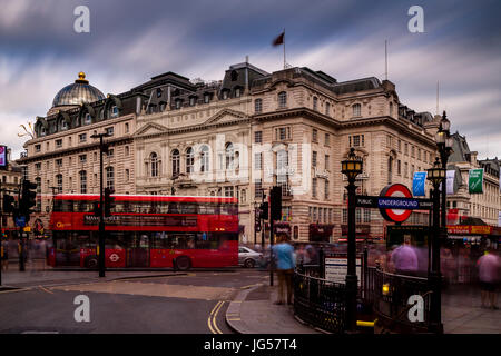 Piccadilly Circus, Londres, UK Banque D'Images