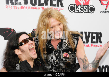 (G-D) Frank Bello Sebastian Bach arrive 3e Club annuel des Prix Revolver Golden Gods Nokia avril 20,2011 Los Angeles, Californie. Banque D'Images