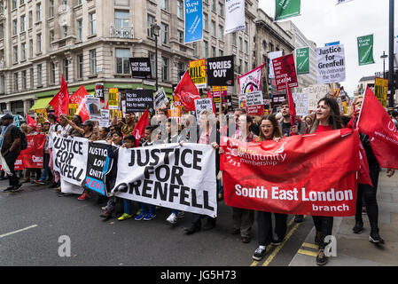 La justice pour Grenfell, pas un jour de plus - conservateurs hors manifestation nationale, un Anti-Government et Teresa peuvent protester organisé par un anti-austérité c Banque D'Images