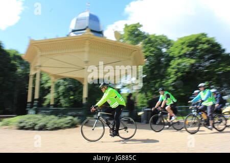 Newcastle, Royaume-Uni. 30Th May, 2017. Newcastle City bike ride, médaillé d'or olympique, Jason Queally, était au lancement avec Lord Maire de Newcastle et des centaines de cyclistes. Crédit : David Whinham/Alamy Live News Banque D'Images