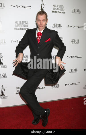 Los Angeles, CA, USA. Feb 20, 2016. LOS ANGELES - jan 20 : Doug Jones à l'Maquilleurs et coiffeurs Guild Awards au studios Paramount le 20 février 2016 à Los Angeles, CA : Crédit Kay Blake/ZUMA/Alamy Fil Live News Banque D'Images