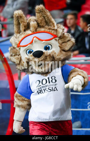 Kazan, Russie. 22 Juin, 2017. Zabivaka "loup", la mascotte officielle de la Coupe du Monde 2018 Championnat de Russie, photographié pendant la Coupe du Confederatiosn B groupe pre-match entre l'Allemagne et le Chili à l'Arena de Kazan Kazan, Russie, 22 juin 2017. Photo : Christian Charisius/dpa/Alamy Live News Banque D'Images