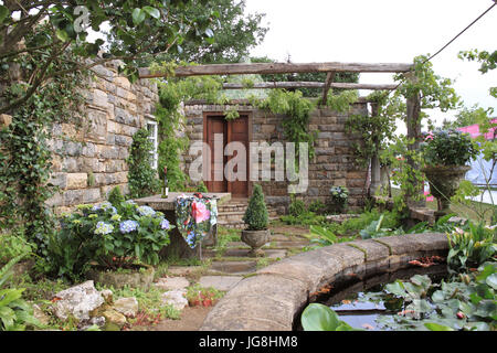 Turismo de Galice Pazo 'Jardin Secret', par Rose McMonigall. Médaille d'argent doré. Jardin du monde. RHS Hampton Court Palace Flower Show 2017, Londres, Royaume-Uni Banque D'Images