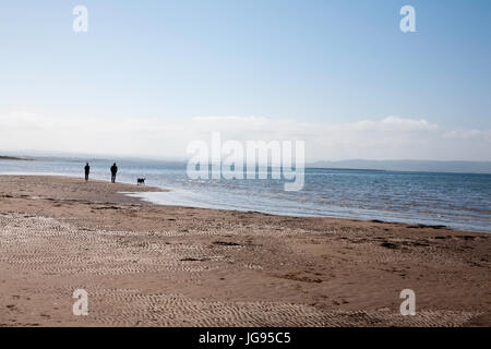 La plage de Troon à au sud vers Ayr et Brown Carrick Hill Ayrshire en Écosse Banque D'Images