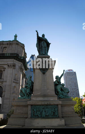 Ignace Bourget, le Monument à Montréal, Canada. Le mémorial,de Louis-Philippe Hébert se tient en mémoire de e emonsignor qui a vécu de 1798 à 1885. Banque D'Images