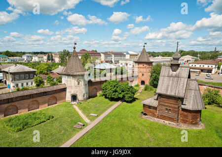 D'un grand angle de vue en Yuryev-Polskiy Mikhaylo-Arkhangelskiy monastery, oblast de Vladimirskaya, Russie Banque D'Images