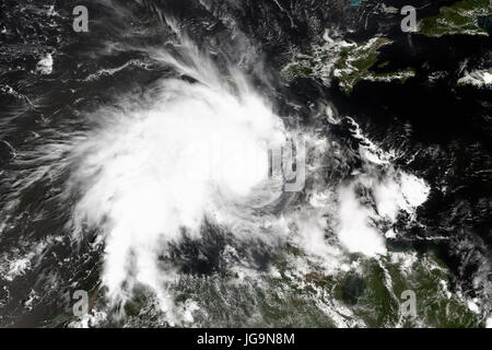 Cyclone tropical dans la mer des Caraïbes. Éléments de cette image sont meublées par la NASA Banque D'Images