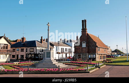 Suffolk Aldeburgh UK Juin 2017 - Le Moot Hall et War Memorial Photo prise par Simon Dack Banque D'Images