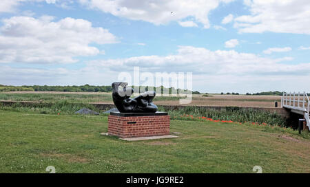 Snape Maltings Suffolk UK Juin 2017 - Snape Maltings un centre d'art Musique et beauté naturelle exceptionnelle de l'un d'Henry Moore's Reclining Figure family Banque D'Images