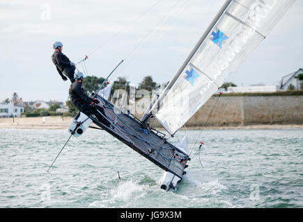 Armel Le Cléac'h et Kevin Escoffier de la Banque populaire équipe de voile et le Flying Phantom. Le Fantôme de vol est une nouvelle génération de foiling Banque D'Images