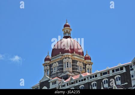 Gros plan du Dôme principal de Taj Mahal Hotel à Mumbai, Inde 2017 Banque D'Images