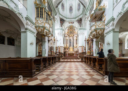 Visite de St Peter's Abbey à Salzbourg, Autriche Banque D'Images