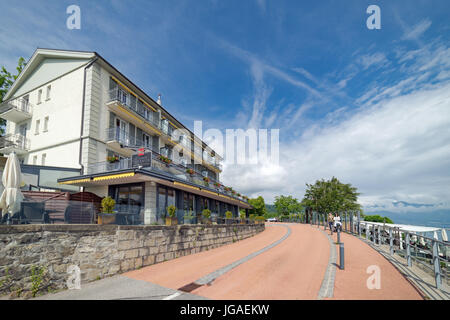 Hôtel de luxe à Lavaux en Suisse avec vue sur le vignoble protégé en tant que site du patrimoine mondial de l'UNESCO Banque D'Images