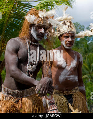 L'Indonésie, l'Irian Jaya, PROVINCE ASMAT, JOW VILLAGE - 19 janvier : Les Guerriers de la tribu Asmat. Banque D'Images