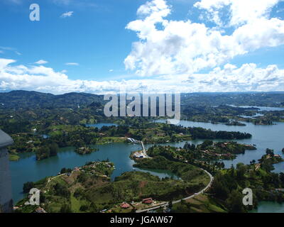 La vue depuis El Peñón de Guatapé Banque D'Images