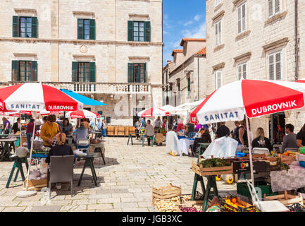 Dubrovnik Croatie côte Dalmate marché artisanal de souvenirs marché libre place Gundulic Dubrovnik Dubrovnik Old Town Dubrovnik Istrie Croatie Banque D'Images