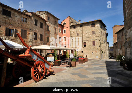 Piazza Canonica, Colle di Val d'Elsa, Toscane, Italie Banque D'Images