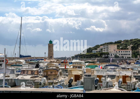 Le port de Cassis, La Côte d'Azur, France - Cassis port, d'Azur, France Banque D'Images