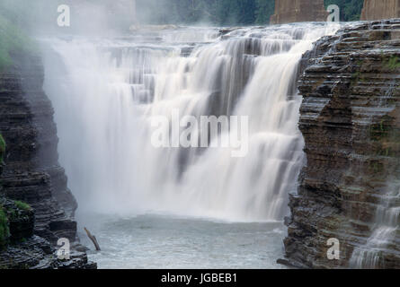 Upper Falls, Letchworth State Park, New York Banque D'Images