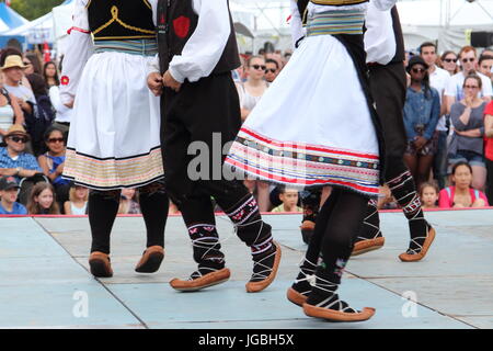 Ensemble de danse folklorique serbe Banque D'Images