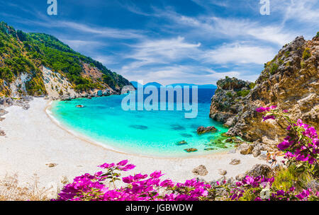 Agiofili Beach sur la mer Ionienne, l'île de Lefkada, Grèce. Banque D'Images