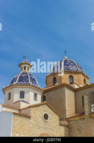 Coupoles bleues de l'église à Altea, Espagne Banque D'Images