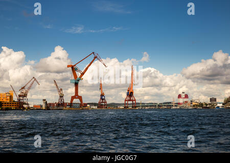 Port avec Cranes à Göteborg, Suède Banque D'Images