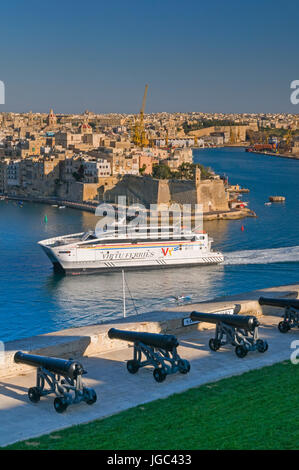 Vue de Grand Harbour La Valette Malte Banque D'Images