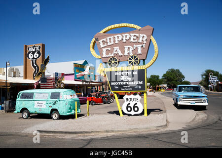 Le panier de cuivre, Seligman, Arizona, l'historique Route 66, USA Banque D'Images