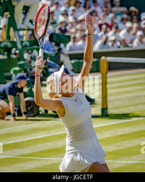 Londres, Royaume-Uni. 5 juillet, 2017. Tennis, Wimbledon, Donna Vekic (CRO) en action contre Johanna Konta (GBR) Credit : Henk Koster/Alamy Live News Banque D'Images