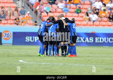 Houston, TX, USA. 05 juillet, 2017. L'Impact de Montréal s'entasser starters avant le match de saison régulière MLS Houston Dynamo et entre l'Impact de Montréal de stade BBVA Compass à Houston, TX. Image Crédit : Erik Williams/Cal Sport Media. Credit : csm/Alamy Live News Banque D'Images