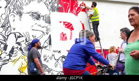 Derby. UK. 3e juillet 2017. Une murale graffiti est créé au cœur de Derby au cours de la prochaine semaine pour célébrer la ville est excitant Calendrier des événements. Credit : Shaun Fellows/Alamy Live News Banque D'Images