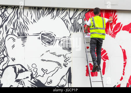 Derby. UK. 3e juillet 2017. Une murale graffiti est créé au cœur de Derby au cours de la prochaine semaine pour célébrer la ville est excitant Calendrier des événements. Credit : Shaun Fellows/Alamy Live News Banque D'Images