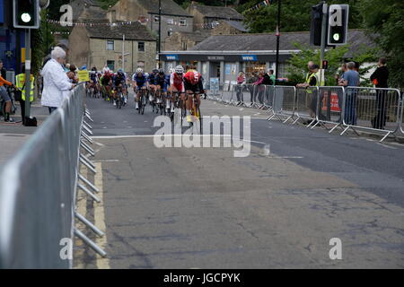 Skipton, UK. 5e juillet, 2017. Skipton Mens Elite Race Cycle Mercredi, 05 juillet 2017 : Crédit Les Wagstaff/Alamy Live News Banque D'Images