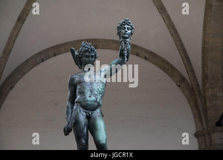 Sculpture en bronze, Perseo avec Medusa, Florence, Italie Banque D'Images