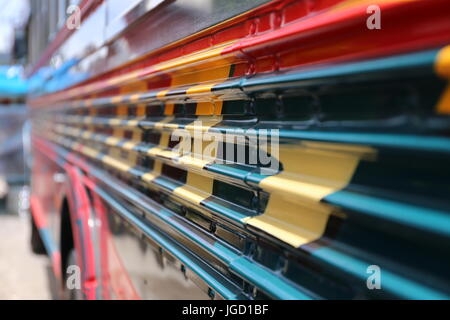 Bus de poulet au Guatemala Antigua - Mai 2015 Banque D'Images