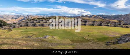 Vue panoramique de Saqsaywaman ou ruines inca de Sacsayhuaman - Cusco, Pérou Banque D'Images