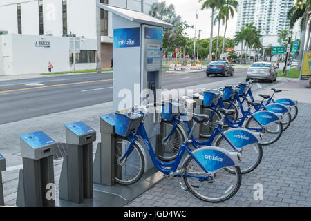 MIAMI, FLORIDE/United States - 4 octobre 2015 Citibike : station de partage de vélos situé dans le centre-ville de Miami en Floride. Banque D'Images