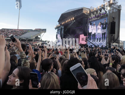 Un seul amour Manchester concert - Ariana Grande Artistes inscrivez-vous sur le terrain de cricket Old Trafford dans un concert au profit des victimes de l'attentat après son show à Manchester le mois dernier. Doté d''atmosphère : où : Manchester, Royaume-Uni Quand : 04 juin 2017 Source : WENN.com Banque D'Images