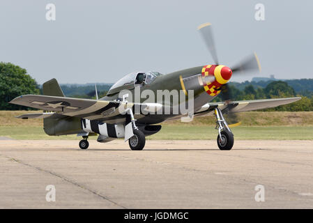 North American P-51D Mustang chasseur de la Seconde Guerre mondiale nommé Frenesi Banque D'Images