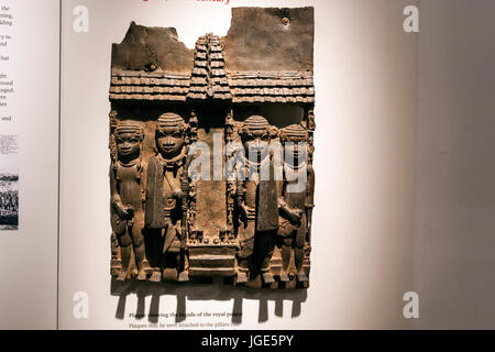 Plaques en laiton de secours de Benin City, qui soutiennent le toit du palais. L'art du Bénin, créé par le peuple d'Edo. Le British Museum, Londres Banque D'Images