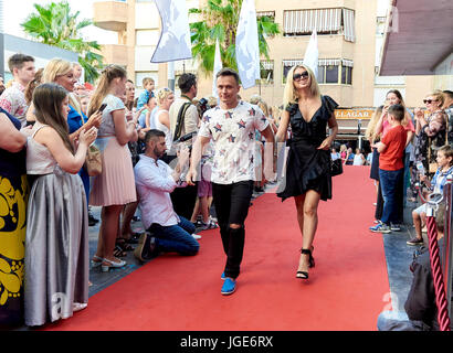 Torrevieja, Espagne - 1 juillet 2017 : foule de gens sur l'ouverture de Festival du film russe dans la ville de Torrevieja. Costa Blanca. Espagne Banque D'Images