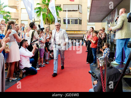 Torrevieja, Espagne - 1 juillet 2017 : foule de gens sur l'ouverture de Festival du film russe dans la ville de Torrevieja. Costa Blanca. Espagne Banque D'Images