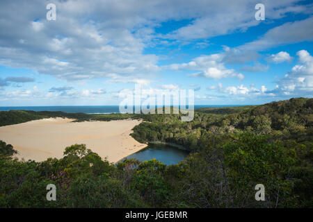 Lake Wabby, Fraser Island, Queensland, Australie. Banque D'Images