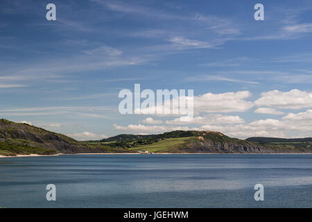 Avis de Dorset Coast y compris Stonebarrow Hill et Golden Cap le point le plus élevé sur la côte sud Banque D'Images