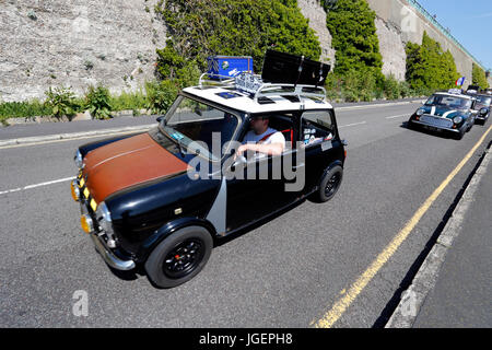 Brighton, UK - 17 mai 2015 : Londres à Brighton Mini Car s'exécuter. Cet événement annuel est organisé par la London et Surrey Mini Owners Club. Banque D'Images